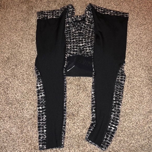 Nike Women’s Pro Hyperwarm Training Tights - Picture 3 of 5